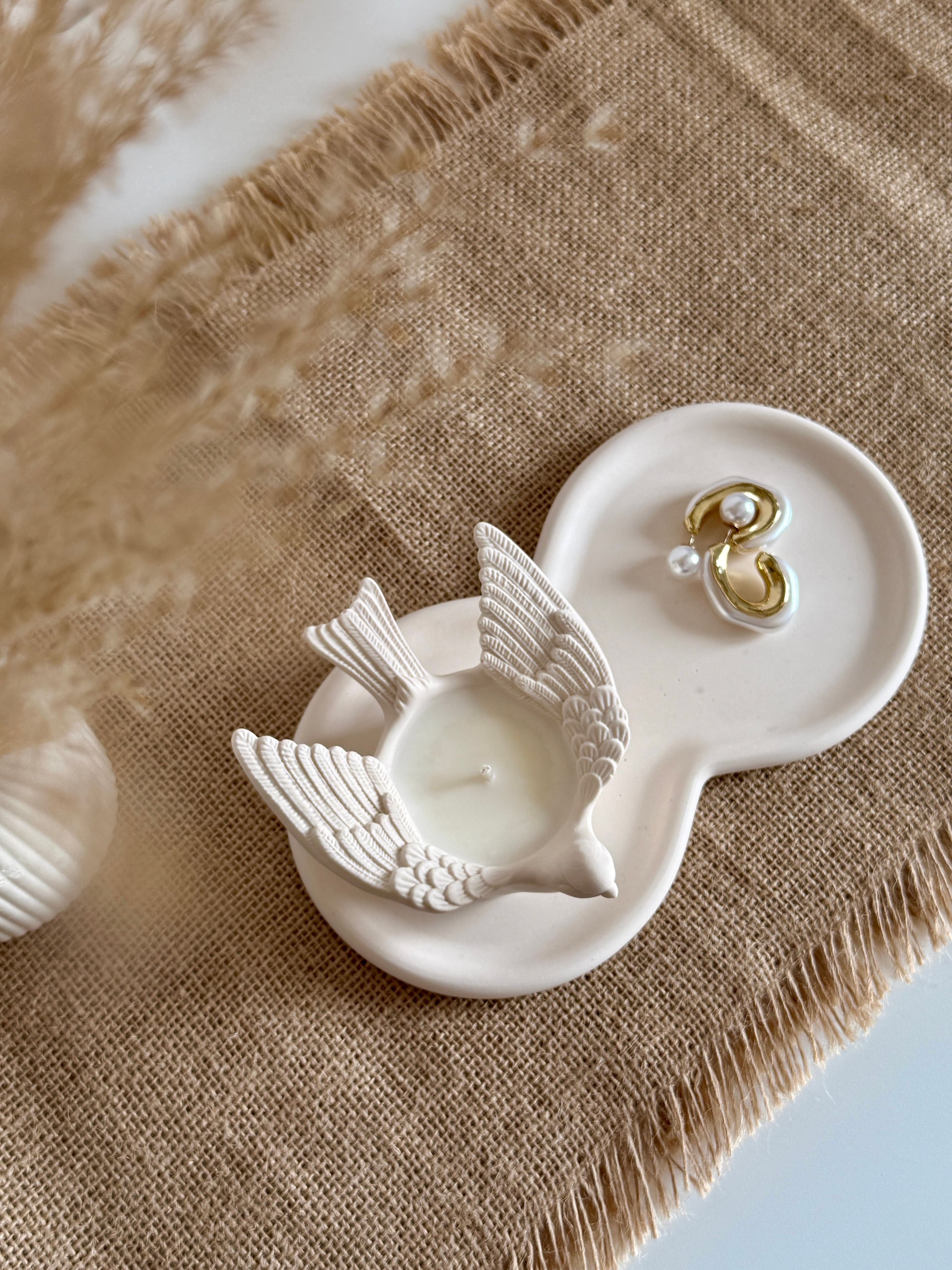 NUT Tray